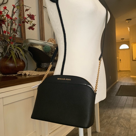 New MK black crossbody 🖤 - Picture 2 of 5